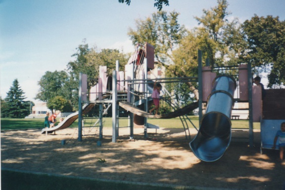 1999-09-Playground-002