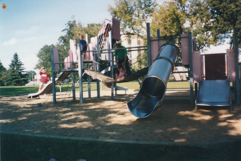 1999-09-Playground-003